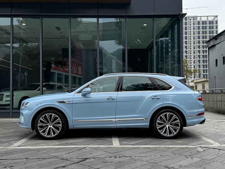 Фото 3 - Bentley Bentayga Hybrid