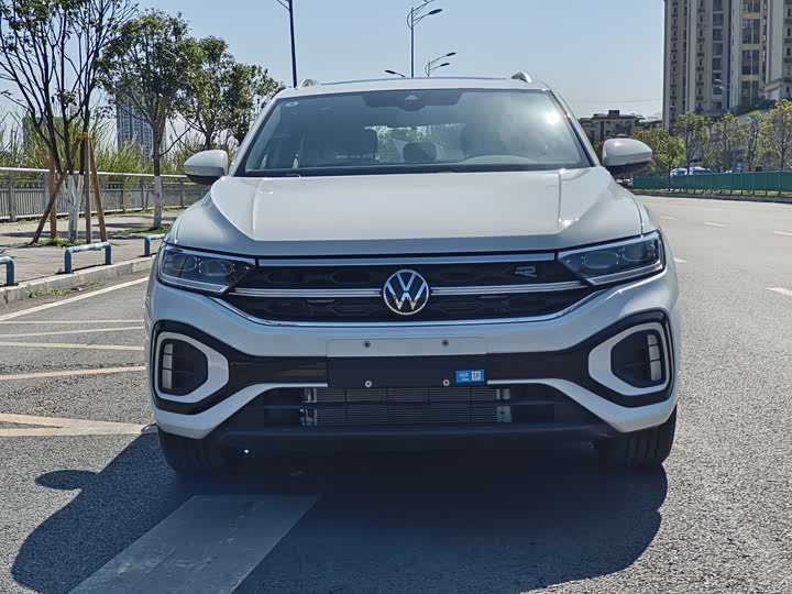 Фото 2 - Volkswagen T-Roc