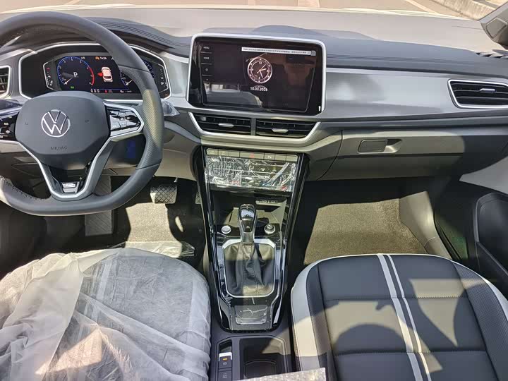 Фото 6 - Volkswagen T-Roc