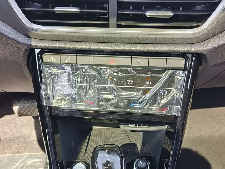 Фото 8 - Volkswagen T-Roc