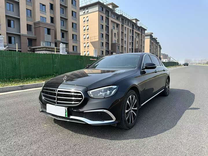 Фото 1 - Mercedes-Benz E-Class Hybrid