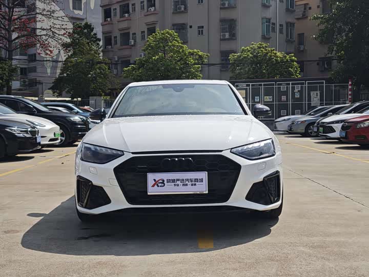 Фото 2 - Audi A4L