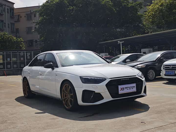 Фото 5 - Audi A4L