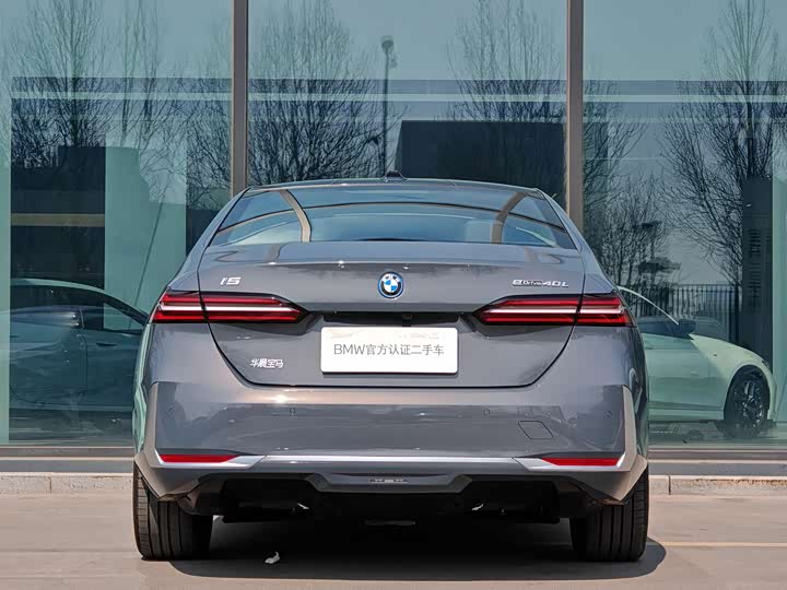Фото 5 - BMW i5
