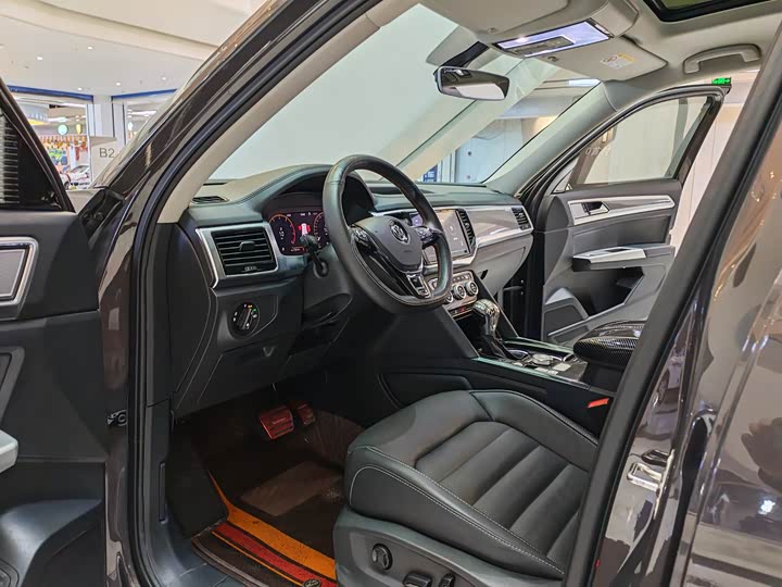 Photo 4 - Volkswagen Teramont Pro