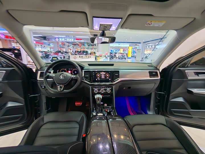 Photo 5 - Volkswagen Teramont Pro