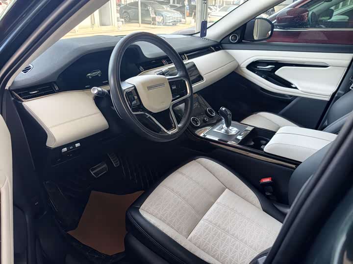 Photo 3 - Land Rover Range Rover Evoque L