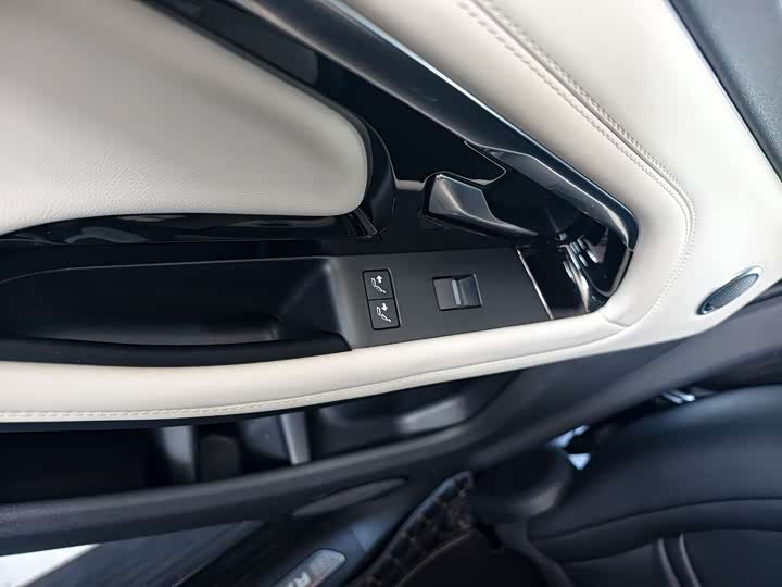 Photo 9 - Land Rover Range Rover Evoque L