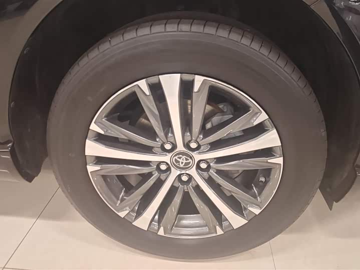 Фото 6 - Toyota Venza