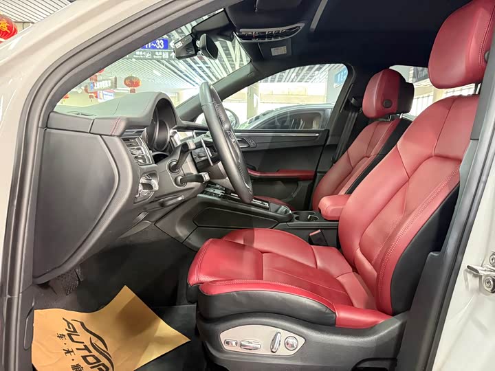 Фото 8 - Porsche Macan