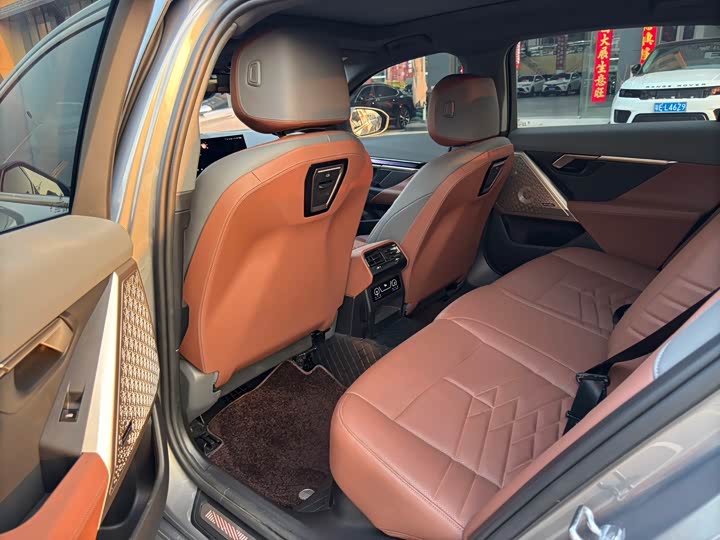 Фото 5 - BMW 5 Series