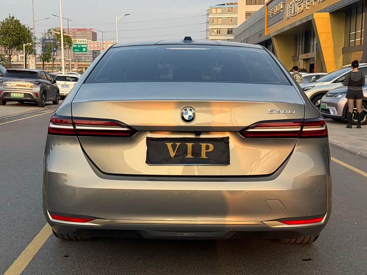 Фото 8 - BMW 5 Series