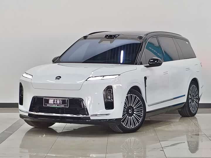 Фото 1 - Nio ES8