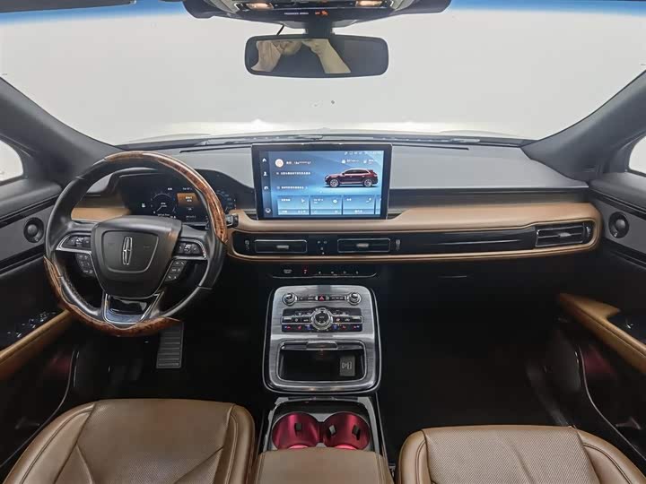 Фото 5 - Lincoln Nautilus