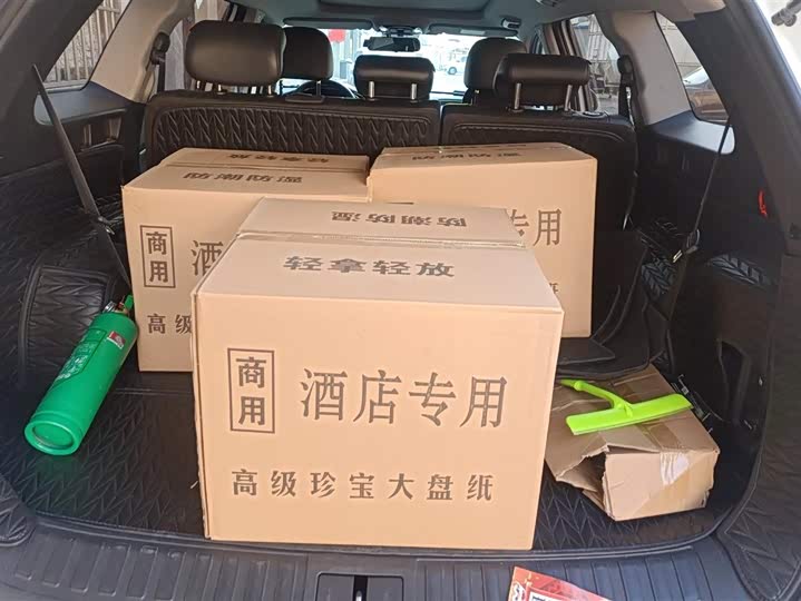 Фото 4 - Hyundai Santa Fe