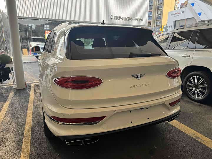 Фото 5 - Bentley Bentayga