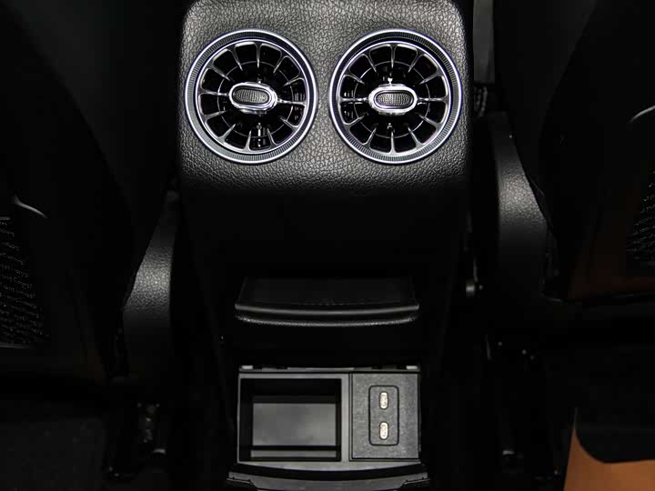 Фото 6 - Mercedes-Benz GLB-Class