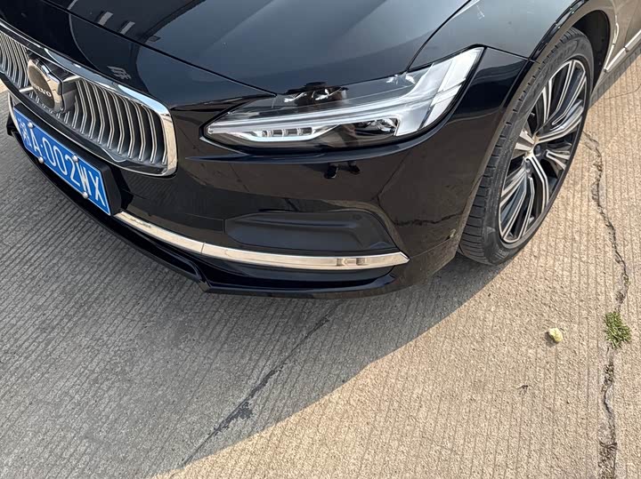 Фото 5 - Volvo S90