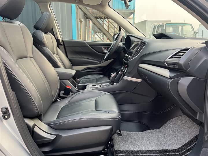 Photo 6 - Subaru Forester