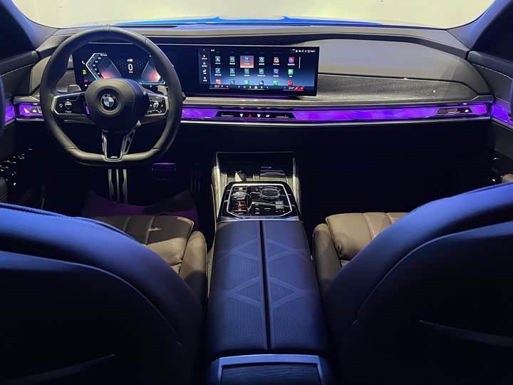 Фото 5 - BMW 7 Series