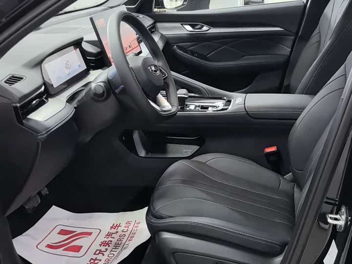 Фото 8 - Geely Preface