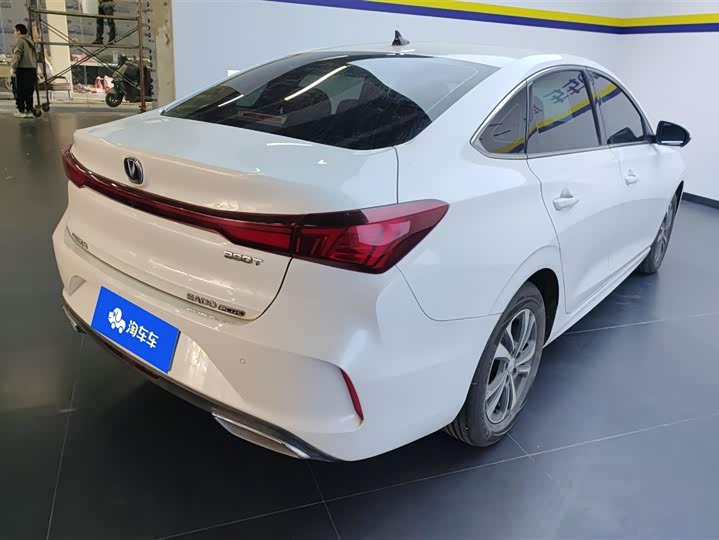 Фото 3 - Changan Eado Plus
