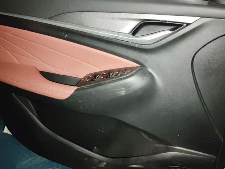 Фото 7 - Changan Eado Plus