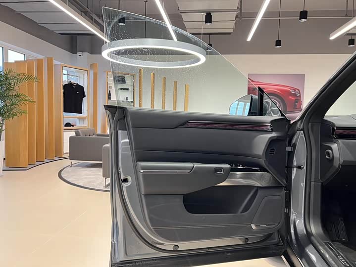 Фото 8 - Zeekr 7X