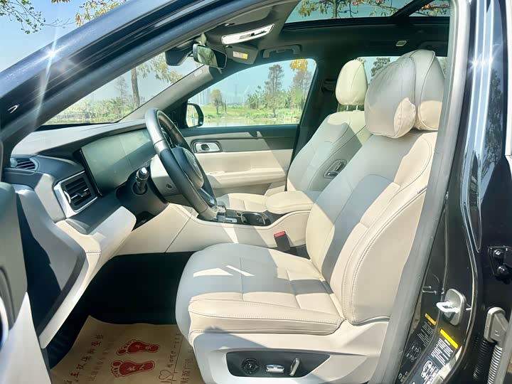 Фото 7 - LiXiang One