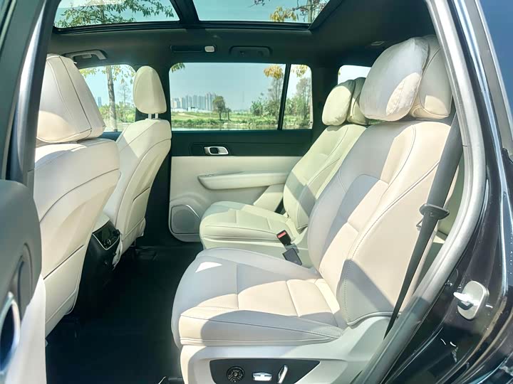 Фото 8 - LiXiang One