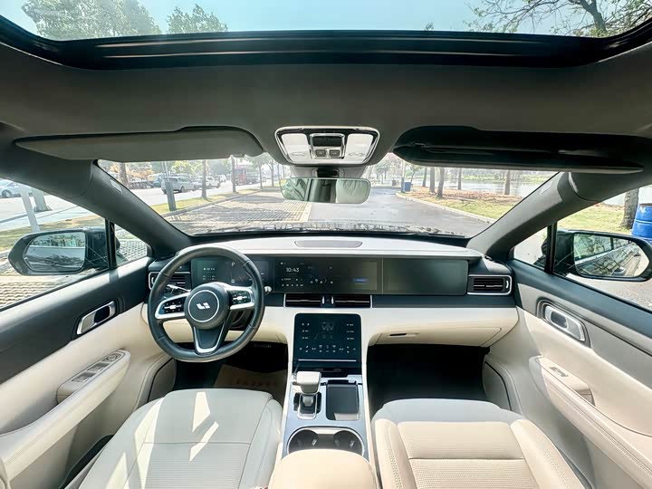 Фото 9 - LiXiang One