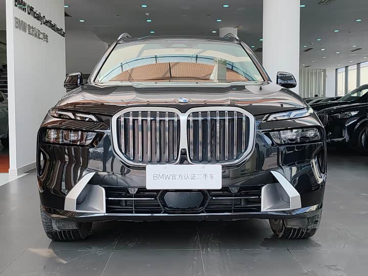 Фото 2 - BMW X7