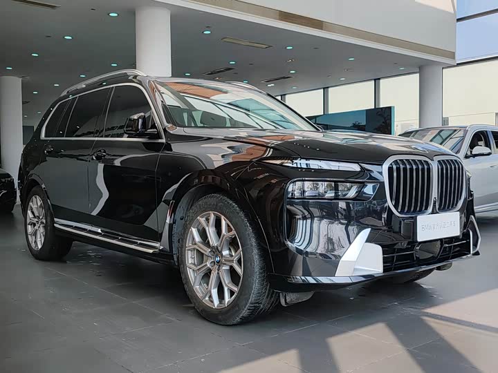 Фото 5 - BMW X7