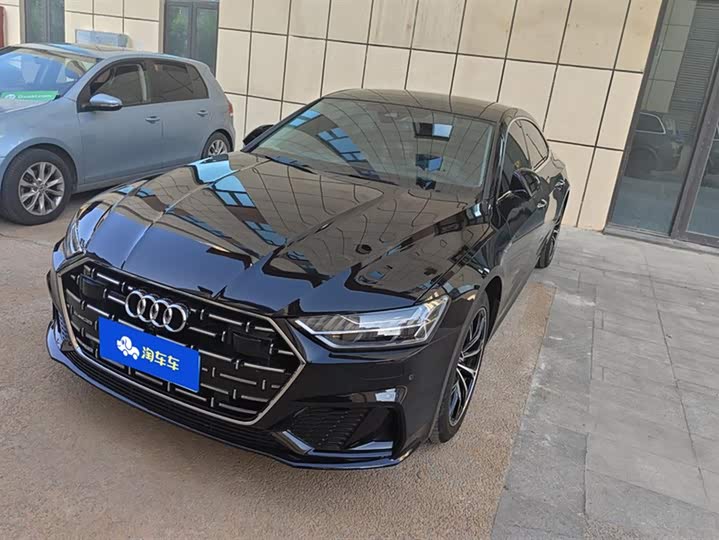 Фото 1 - Audi A7L