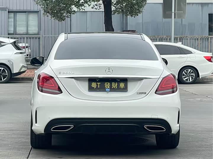 Фото 8 - Mercedes-Benz C-Class