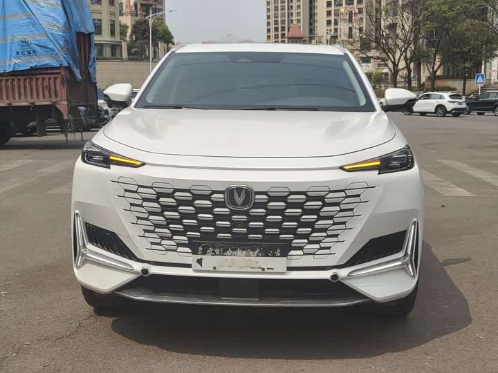 Фото 1 - Changan UNI-K