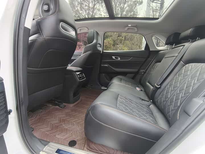 Фото 9 - Changan UNI-K