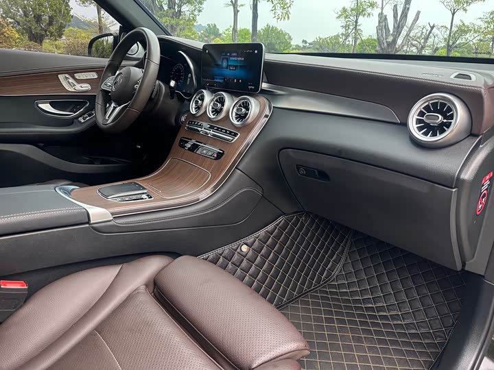 Фото 9 - Mercedes-Benz GLC-Class