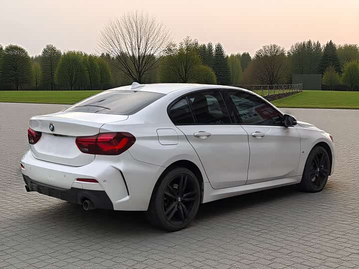 Фото 5 - BMW 1 Series