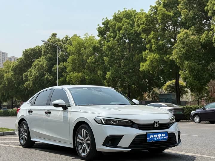 Фото 3 - Honda Civic