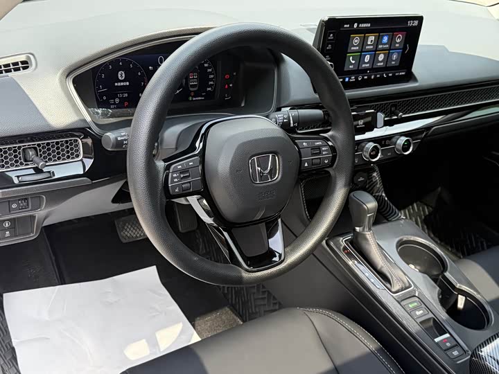 Фото 8 - Honda Civic