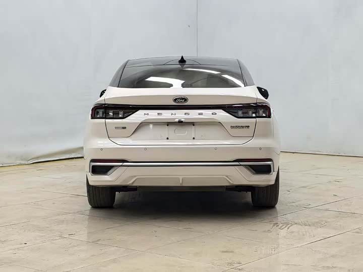 Photo 8 - Ford Mondeo