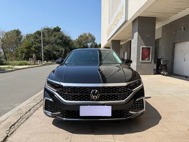 Фото 2 - Volkswagen Passat