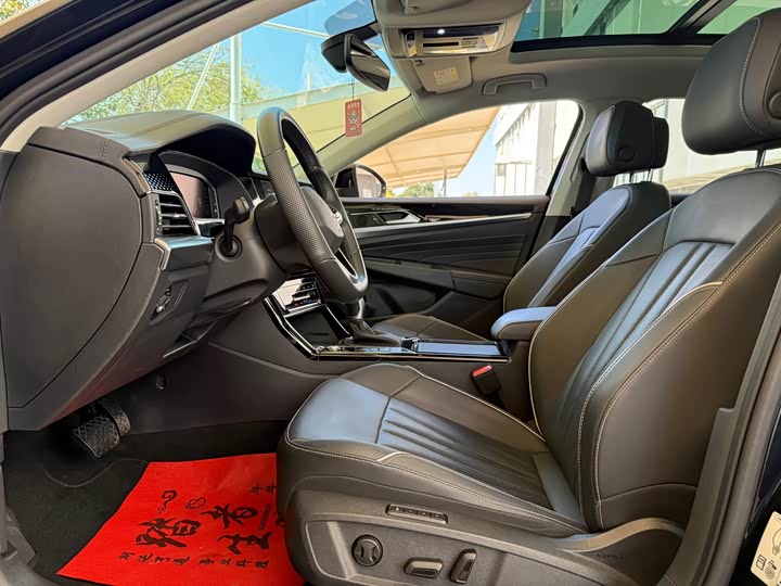 Фото 9 - Volkswagen Passat