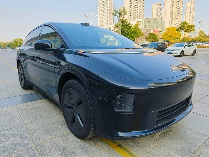 Фото 2 - LiXiang i6