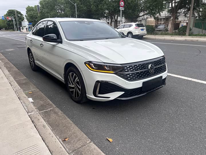 Фото 4 - Volkswagen Lavida