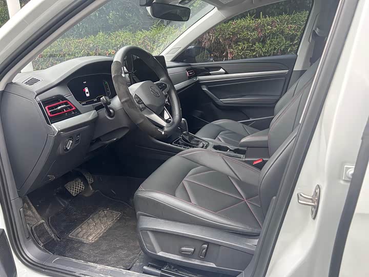 Фото 8 - Volkswagen Lavida