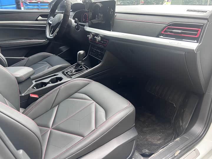 Фото 9 - Volkswagen Lavida