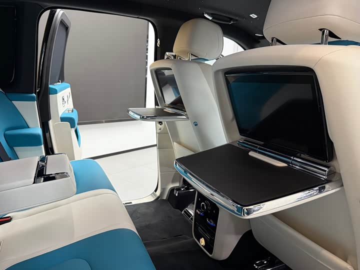 Photo 5 - Rolls-Royce Cullinan