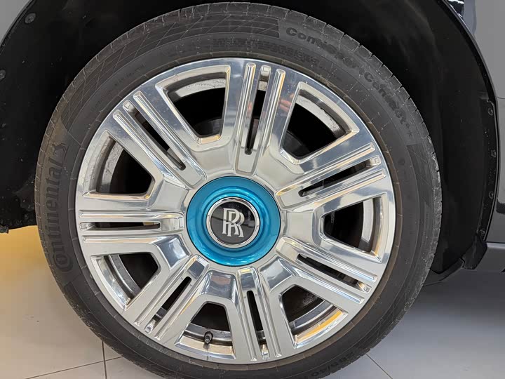 Photo 6 - Rolls-Royce Cullinan